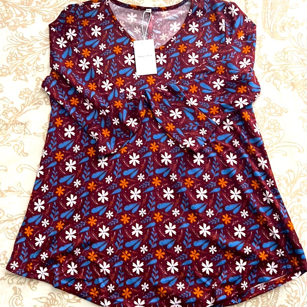Angelic Plus Women’s XL Floral Summer Blouse Burgundy NWT